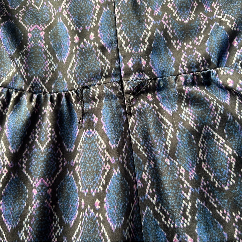 Guess by Marciano Python print romper - Picture 16 of 16